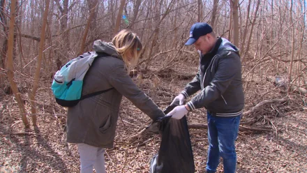 Сотрудники ГТРК “Лотос” провели субботник на Городском острове в Астрахани