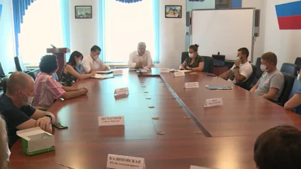 Леонид Огуль встретился со спортивным сообществом