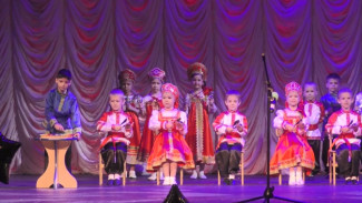 Для астраханских дошколят провели творческий фестиваль “Звёздный дождь”