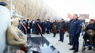 В Астрахани открылся мемориал воинам-интернационалистам 