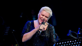 Скончалась известная астраханская вокалистка Лариса Сазонова