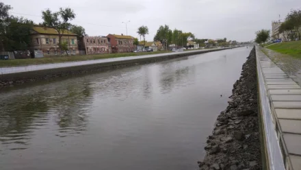 В администрации Астрахани объяснили понижение уровня воды в каналах