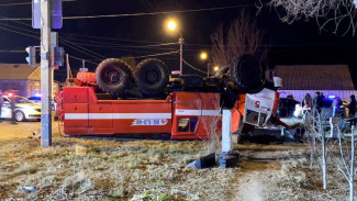 В Астрахани в столкновении маршрутки и пожарной машины погиб сотрудник "Волгоспаса" 