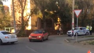 В Астрахани на улице Сен-Симона иномарка сбила 35-летнюю женщину 