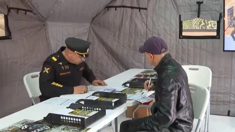 В Астраханской области увеличили выплату при заключении контракта с Минобороны