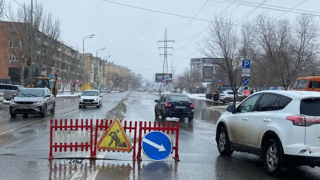 В Астрахани произошел очередной порыв на напорном коллекторе