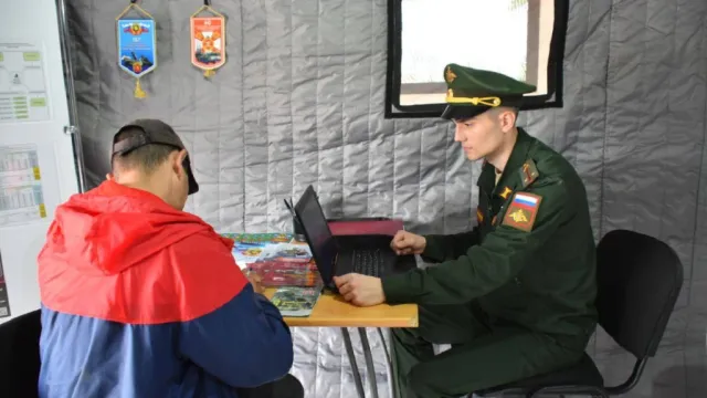 Астраханская область названа одной из лучших в России по набору контрактников