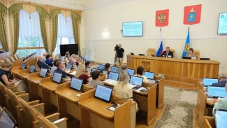 В Астрахани обсудили меры по повышению качества жизни пожилых жителей, инвалидов и ветеранов