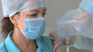 В Астраханскую область поставят ещё 828 доз вакцины от коронавируса