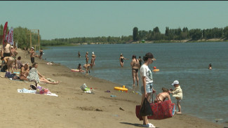 В Астрахани стартовал купальный сезон