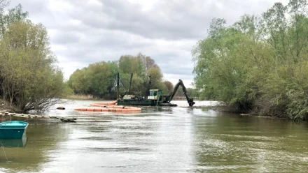 В Астраханской области завершают оздоровление протоки Кара-Бузан