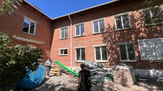 Под Астраханью продолжается капремонт отделения районной больницы