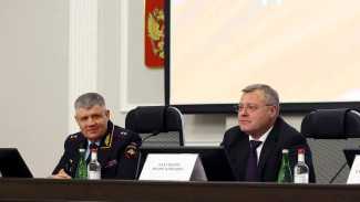 Астраханский губернатор поблагодарил полицейских за ответственное несение службы