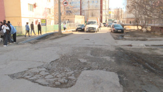 В Астрахани дорожники сняли старый асфальт и ушли с объекта