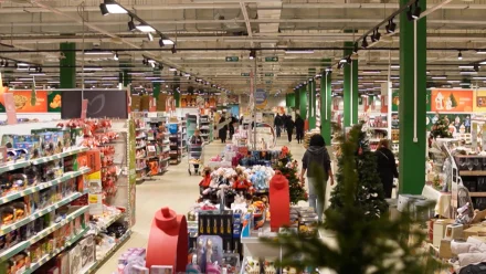 Астраханцам рассказали, как удержаться от покупок по акциям в предновогоднее время