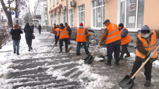 В Астрахани коммунальные службы начали работать круглосуточно