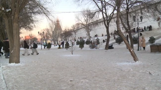 Астраханцам объясняют, чем грозит опасное катание