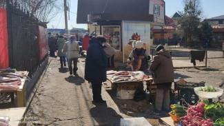 На рынках Астрахани составили протоколы на 7 продавцов рыбы