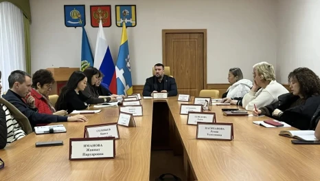 Под Астраханью отменили школьные ёлки