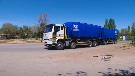 В Астрахани автопарк регионального оператора пополнился новой спецтехникой