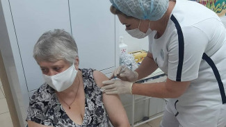 В Астрахани в стоматологиях открывают пункты вакцинации от COVID-19