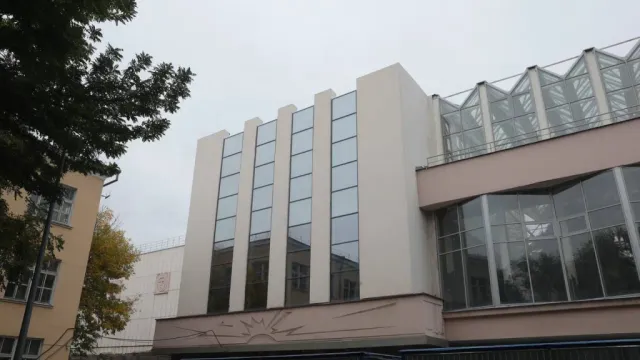 В Астрахани специалисты приступили к отделке кинотеатра «Октябрь»