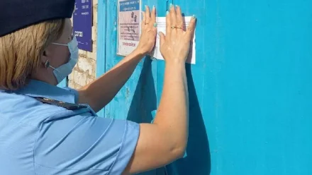 В Астраханской области на 3 дня приостановили работу больницы в Лимане