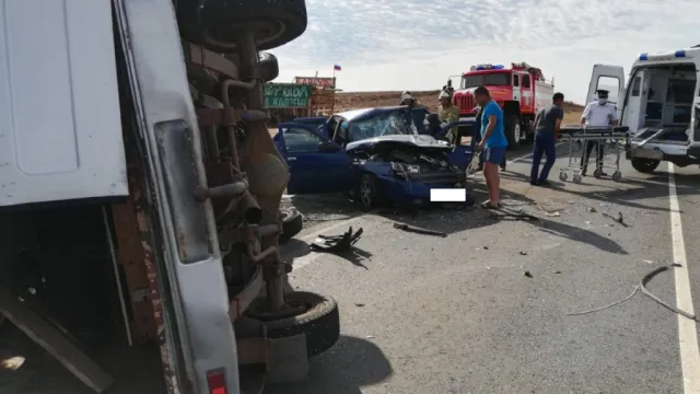  В ДТП в Астраханской области пострадали 3 взрослых и 2 детей
