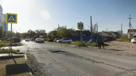 В администрации Астрахани сформировали предварительный перечень городских дорог, которые планируют отремонтировать в 2027 году