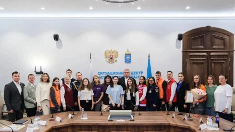 В День добровольца Игорь Бабушкин поздравил волонтёров Астраханской области с их праздником