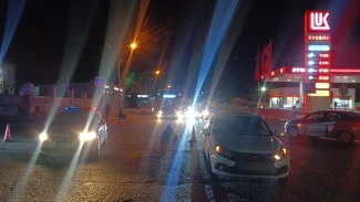 В Астрахани сбили юных самокатчиков