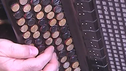 Для астраханских школьников и студентов провели мастер-класс по баяну и аккордеону