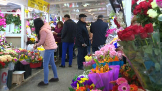 Астраханцам рассказали, какие цветы можно выбрать на 8 марта