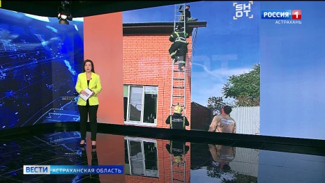 В Астрахани на крышу коттеджа местного жителя приземлился парашютист