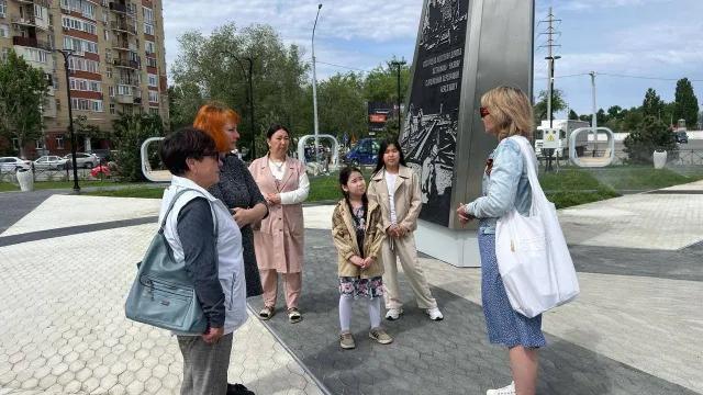 В Астрахани семьям бойцов СВО провели экскурсию