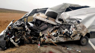 Утром на трассе в Астраханской области в ДТП погиб 27-летний парень