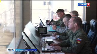 Дмитрий Медведев посетил полигон на севере Астрахани