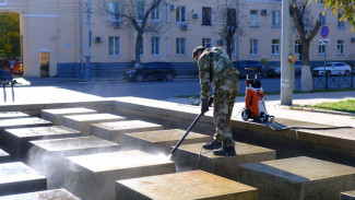 В Астрахани консервируют фонтаны на зиму