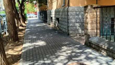 На 7 улицах Астрахани, ведущих к школам, завершают ремонт