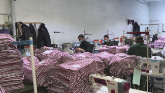 Астраханские заключённые шьют форму для сотрудников силовых структур