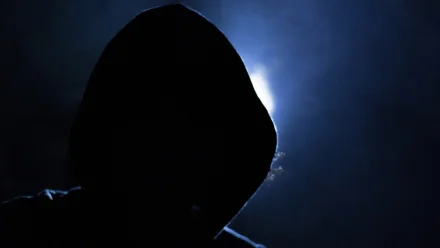 В Астрахани двух мужчин подозревают в разбойном нападении на молодую пару