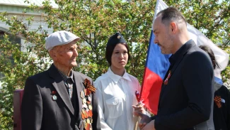 В астраханском селе организовали «Парад у дома ветерана»