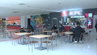 В Астрахани в торговых центрах заработали фудкорты