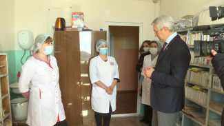 Леонид Огуль решил проблему с отсутствием врача в астраханском селе