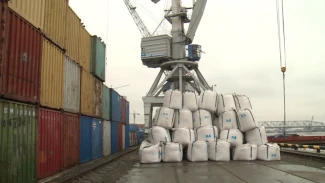 Грузооборот порта «Астрахань» снизился на треть