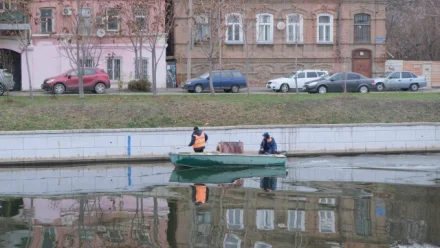 Из астраханских каналов выловили более 300 кубометров мусора
