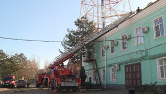 В Астрахани на территории ГТРК “Лотос” прошли пожарно-тактические учения