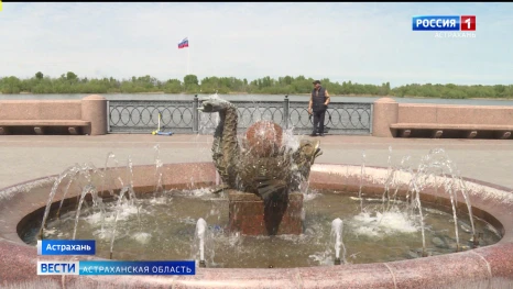 В Астрахани снова заработал Петровский фонтан