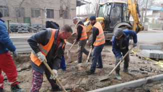 В Астрахани начали ремонтировать улицы в рамках нацпроекта