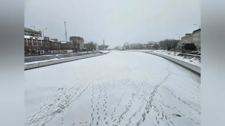 В Астрахани предупреждают об опасности массового выхода на лёд из-за потепления